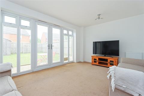 3 bedroom semi-detached house to rent, Sunningdale, Durham DH1