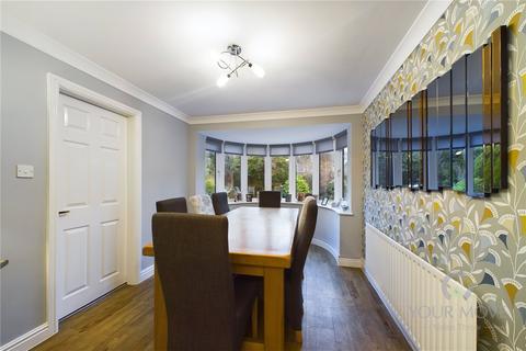 21 Camelot Way, Northampton, NN5 4BG