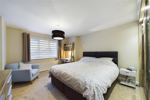 21 Camelot Way, Northampton, NN5 4BG