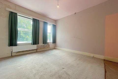 15 Stone Hall Road, Bradford, BD2 2EJ