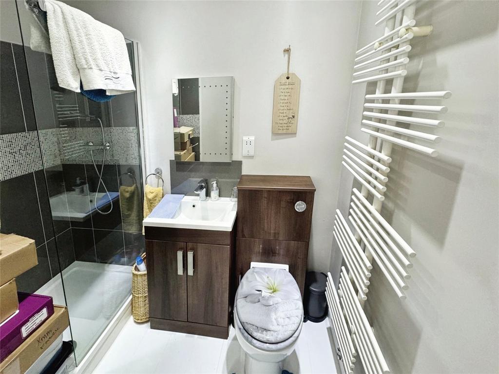 Annex Shower Room