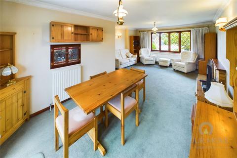 4 Barlow Close, Rothwell, Kettering, NN14 6YD