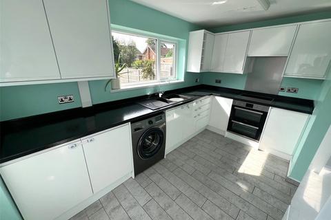 3 bedroom semi-detached house to rent, Pennine Way, Northamptonshire NN16