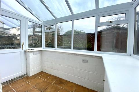 3 bedroom end of terrace house for sale, Harecroft, Bradford BD15