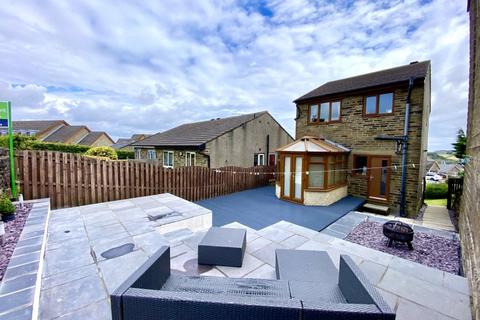 3 bedroom detached house for sale, Lodge Gate Close, Bradford BD13