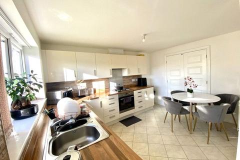 27 Beacon Hill, Keighley, BD22 6FE