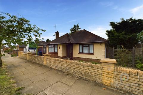 2 bedroom bungalow for sale, North Western Avenue, Kingsthorpe, Northampton NN2