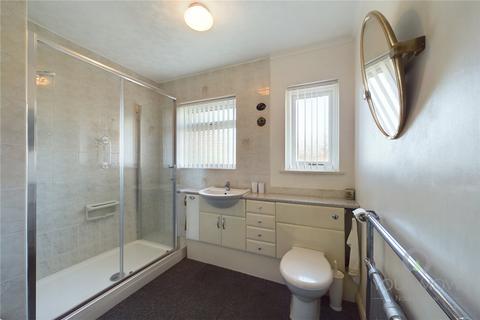 2 bedroom bungalow for sale, North Western Avenue, Kingsthorpe, Northampton NN2