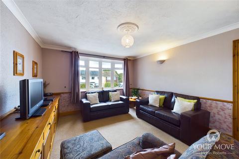 8 Brackley Close, Northampton, NN2 8NN