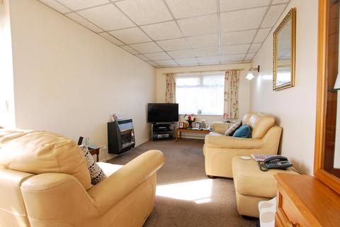 14 Harptree Grove, Bristol, BS3 3PY