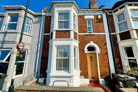 14 Chaplin Road, Bristol, BS5 0JU