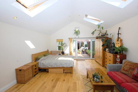 14 Chaplin Road, Bristol, BS5 0JU