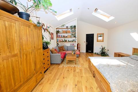 14 Chaplin Road, Bristol, BS5 0JU