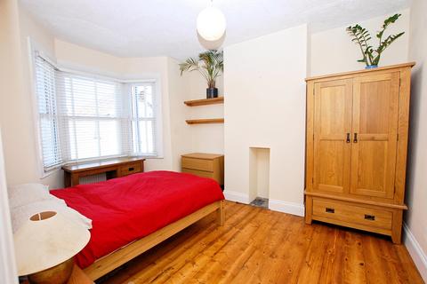 14 Chaplin Road, Bristol, BS5 0JU