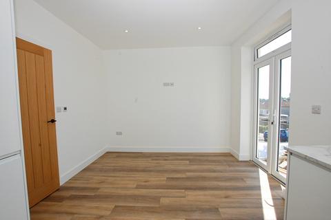 3 bedroom end of terrace house for sale, Northend Avenue, Bristol BS15