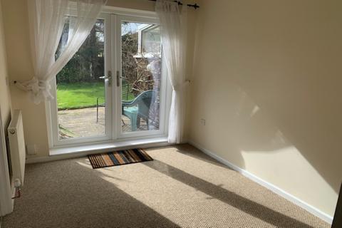 3 bedroom semi-detached house to rent, Cedar Drive, Bristol BS31