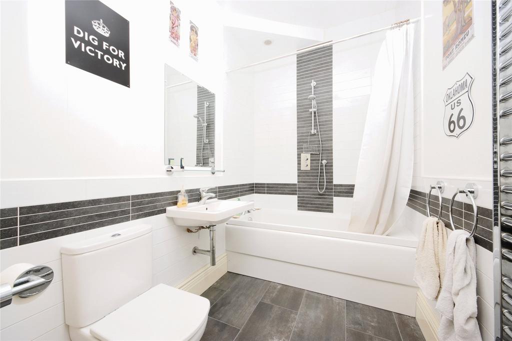 Ground Floor Bathroo