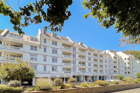 3 bedroom apartment for sale, 7 Cedar Court, Grouville