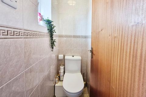 34 The Moat, Stoke-on-trent, ST3 6NB
