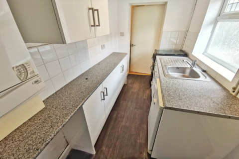2 bedroom terraced house to rent, Edward Street, Stoke-On-Trent ST4