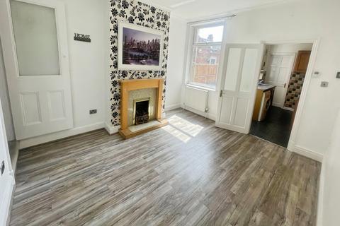 3 bedroom terraced house to rent, Warner Place, Leicestershire LE11