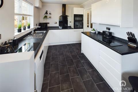 15 Cabin Close, Carlton Colville, Lowestoft, NR33 8GW