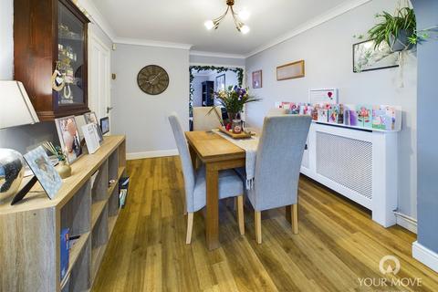 31 Conrad Close, Lowestoft, NR33 8QA