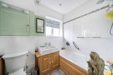 45 Highwood Avenue, Bushey, WD23 2AL