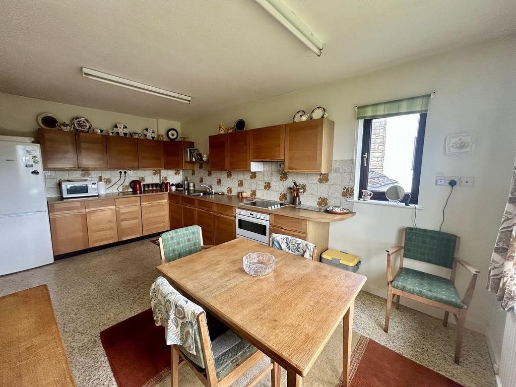 Kitchen / Breakfast Room