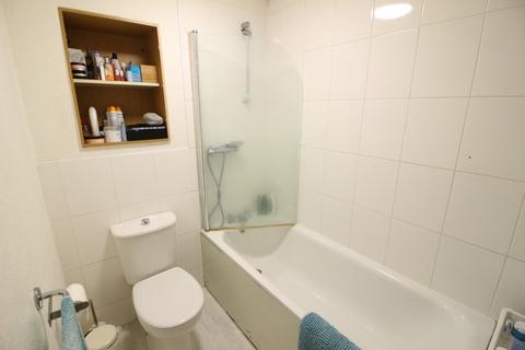 1 bedroom flat for sale, Brantwood Way, Kent BR5