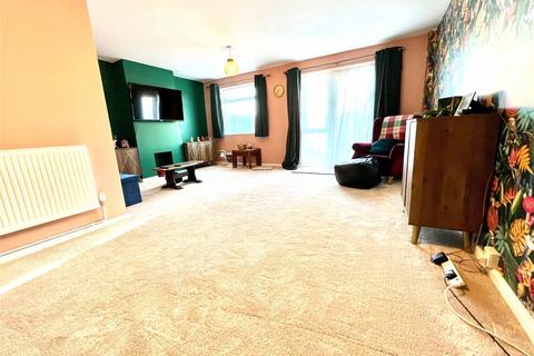 11 Kingston Close, Newington, Ramsgate, CT12 6PE