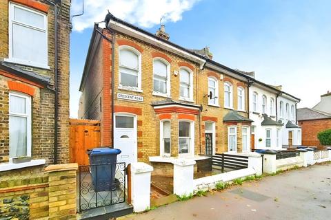 3 bedroom end of terrace house for sale, Crescent Road, Kent CT11