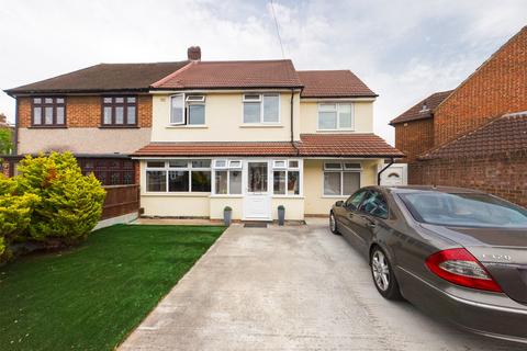 31 Coniston Way, Hornchurch, RM12 5EH
