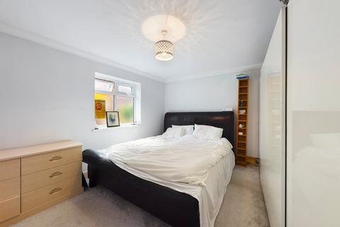 31 Coniston Way, Hornchurch, RM12 5EH