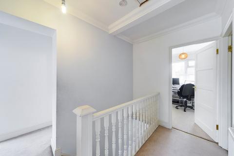 31 Coniston Way, Hornchurch, RM12 5EH