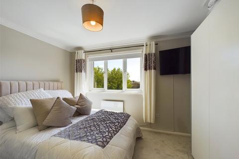 37 Leston Close, Rainham, RM13 9NF