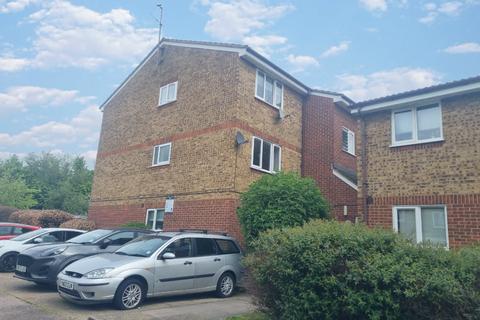 37 Leston Close, Rainham, RM13 9NF