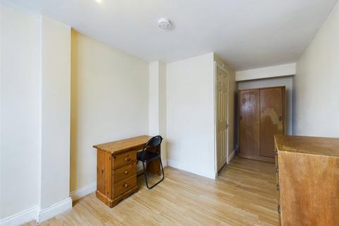36 Myrtle Road, Romford, RM3 8XS