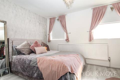 83 Bellflower Path, Romford, RM3 8JF