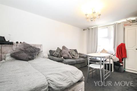 83 Bellflower Path, Romford, RM3 8JF