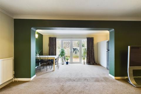 5 Courage Close, Hornchurch, RM11 2BJ