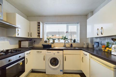 5 Courage Close, Hornchurch, RM11 2BJ