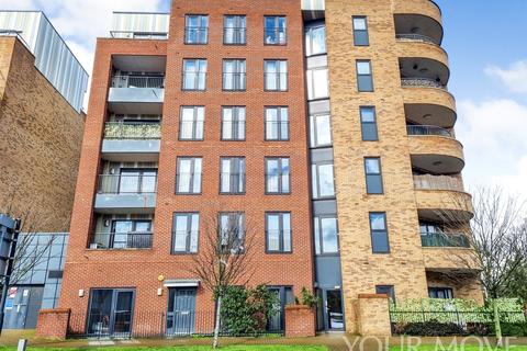 2 bedroom flat for sale, Maxwell Road, Romford RM7