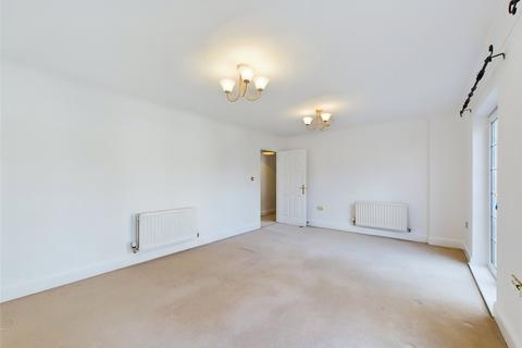 2 bedroom flat for sale, Kipling Close, Brentwood CM14