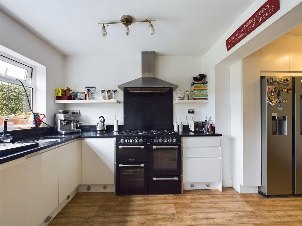 Kitchen/Dining Area