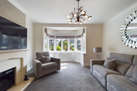 107 Pettits Lane, Romford, RM1 4ER
