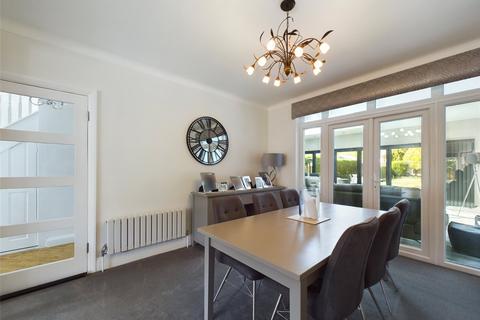 107 Pettits Lane, Romford, RM1 4ER