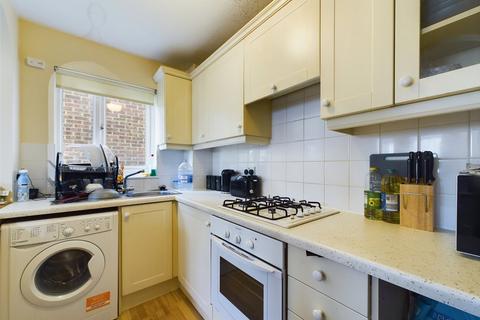 20 Juniper Way, Romford, RM3 0XL