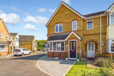 40 Yeates Drive, Kemsley, Sittingbourne, ME10 2UH