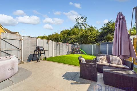 40 Yeates Drive, Kemsley, Sittingbourne, ME10 2UH